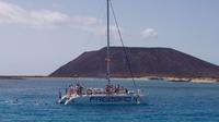 Catamaran Sailing Day to Lobos Island from Fuerteventura