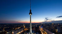Evite las colas en la torre de TV de Berlín: Berlín por la noche Evite las colas en la torre de TV de Berlín: Berlín por la noche