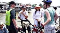 Overnight Mekong Cycling and Floating Market Tour from Ho Chi Minh City