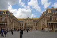 Skip the Line: Château de Versailles Murder and Mystery Tour from Paris