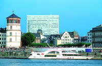 Düsseldorf hop-on hop-off tour en sightseeingcruise over de Rijn Düsseldorf hop-on hop-off tour en sightseeingcruise over de Rijn