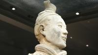 Xi'an Coach Tour: Discover Terracotta Warriors and Qin Shi Huang Mausoleum