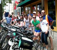 Tastes of Chicago Bike Tour: Chicago-Style Pizza, Beer, Cupcakes and Hot Dogs