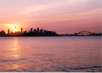 Navigation au coucher du soleil in the Port de Sydney