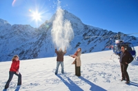 Volumes en hélicoptère biturbine au-dessus des glaciers, au départ du glacier Franz Josef
