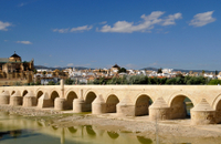 Excursión de 2 días de Córdoba desde Sevilla, incluidas Medina Azahara, Carmona y evite la colas de la entrada a la Mezquita-Catedral