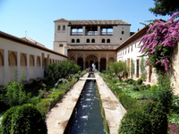 Excursión de 2 días Granada desde Sevilla. Evite las colas para el Palacio de la Alhambra y Baños Árabes