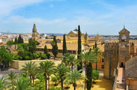 Excursión de un día desde Sevilla a Córdoba, con entrada sin colas a la Mezquita de Córdoba y visita opcional a Carmona