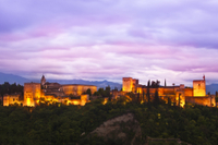 Visite nocturne indépendante de l'Alhambra guidée par GPS