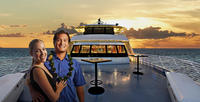 Dîner-croisière au coucher de soleil à Oahu avec spectacle hawaïen Dîner-croisière au coucher de soleil à Oahu avec spectacle hawaïen