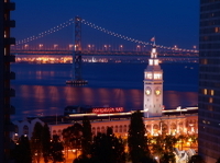 Survol de San Francisco en hélicoptère et dîner-croisière au coucher du soleil