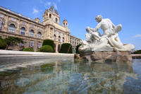 Vienna Sightseeing Tour with Danube Boat Ride