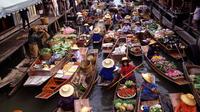 Full-Day Floating Market, Grand Palace and Temple Tour from Bangkok