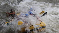 Rafting en eaux vives de classe III et IV sur la partie supérieure du fleuve Balsa Rafting en eaux vives de classe III et IV sur la partie supérieure du fleuve Balsa