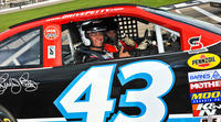le circuit Daytona International Speedway Programme de copilotage D'une voiture de style bien sûr Richard Petty