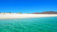 Remote Beach All-Inclusive Sailing Cruise with Snorkeling from Los Cabos