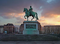 Ghosts, Mysteries and Legends Night Walking Tour of Paris