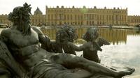 Versailles Half-Day Tour from Paris : Skip the Line Entrance and Privileged Access to Kings Apartments