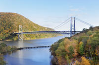 New York Fall Foliage Cruise Through the Hudson Valley