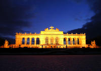 Schonbrunn Palace Evening: Dinner and Concert