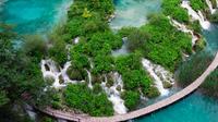 Plitvice Lakes Full Day Excursion from Zagreb