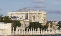 Visite d'Istanbul en petit groupe comprenant le palais de Dolmabahçe et un transport de luxe Visite d'Istanbul en petit groupe comprenant le palais de Dolmabahçe et un transport de luxe