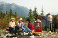 Promenade en char couvert ous à cheval à Banff with repas en plein air Dans le style de Du far-west