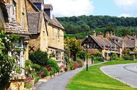 Dagtrip naar Oxford, Cotswolds, Stratford-upon-Avon, Warwick Castle vanuit Londen Dagtrip naar Oxford, Cotswolds, Stratford-upon-Avon, Warwick Castle vanuit Londen