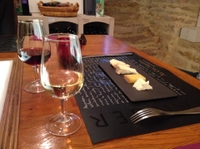 Tour en petit groupe d'une demi-journée de dégustation de fromages et de vins de Bourgogne au départ de Dijon
