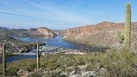 Escapada semipersonalizada de un día al Apache con el barco de vapor Dolly Steamboat y las Montañas de la Superstición Escapada semipersonalizada de un día al Apache con el barco de vapor Dolly Steamboat y las Montañas de la Superstición