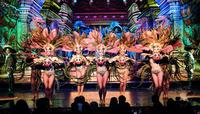Moulin Rouge Paris: Abendessen und Show an Silvester Moulin Rouge Paris: Abendessen und Show an Silvester