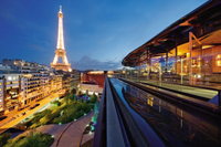 Croisière sur la Seine et dîner sur le toit du restaurant Les Ombres avec vue sur la Tour Eiffel