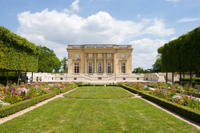 Private Tour: Best of Versailles Day Trip from Paris Including Skip-the-Line Palace of Versailles Tour and Grand Canal Lunch