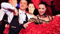 Viator Exclusive: Paradis Latin Cabaret with Exclusive VIP Seating, Dinner and Unlimited Champagne