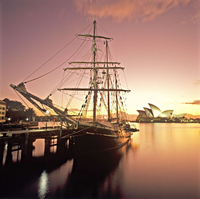 Croisière et dîner au crépuscule en voilier ancien in the Port de Sydney
