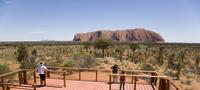Uluru in einer kleinen Gruppe einschließlich Sonnenuntergang Uluru in einer kleinen Gruppe einschließlich Sonnenuntergang