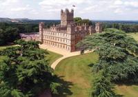 Visite privée: Visite des lieux de tournage de la série televisee « 'Downton Abbey» à Londres et les Cotswolds Dans un des fameux taxis londoniens, y compris le château de Highclere