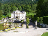 Excursion combinée à Francfort: Excursion d une journée au château de Neuschwanstein, au château de Linderhof, Une journée et à Rothenburg