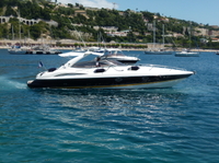 Excursion en bord de mer à Cannes: Croisière Privée personnel skipper en yacht de luxe de aveC