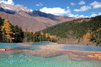 Private 4-Day Jiuzhaigou and Huanglong National Parks Tour from Chengdu