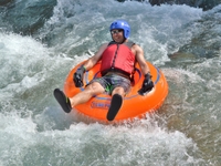 Aventure en bouée sur le Rio Bueno en Jamaïque