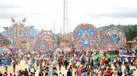 Day of The Dead: Kite Festival from Guatemala City or Antigua