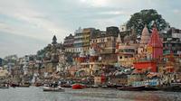 Varanasi Boat Ride and Ancient Temples Day Tour with Breakfast