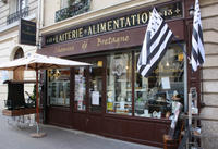 Small-Group Gourmet Food and Market Tour of the Bastille District in Paris