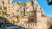 Excursion à Montserrat DEPUIS Barcelone, y compris le déjeuner et juin dégustation de vins à Oller del Mas