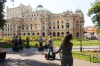 En petit groupe, visite de la vieille ville ous du quartier juif Kazimierz de Cracovie en Segway