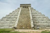 2-Day Tour to Chichen Itza and Mayaland Resort from Merida