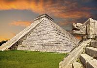 VIP da Viator: Excursão em Chichen Itza e Show de luz e som com Aperitivos maia e transporte de luxo inclusos VIP da Viator: Excursão em Chichen Itza e Show de luz e som com Aperitivos maia e transporte de luxo inclusos