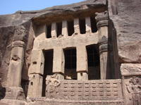 Private Tour: Customizable Mumbai Sightseeing Including Elephanta Caves or Kanheri Caves