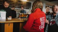 Recorrido a pie sobre la cerveza y la cultura de Vesterbro para grupos pequeños en Copenhague Recorrido a pie sobre la cerveza y la cultura de Vesterbro para grupos pequeños en Copenhague